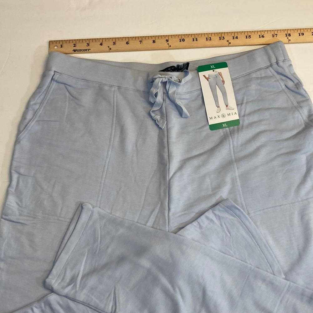 Pants - Picture 2 of 14